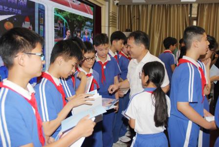盛夏收官结硕果 平安逐梦启新途 ——深圳市南湖小学2025-2026学年第二学期散学典礼圆满落幕