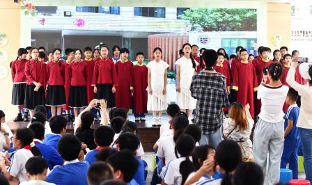 盛夏收官忆相伴，童心逐光启新航 ——深圳市靖轩小学举行2025-2026学年第二学期散学典礼暨六年级毕业典礼