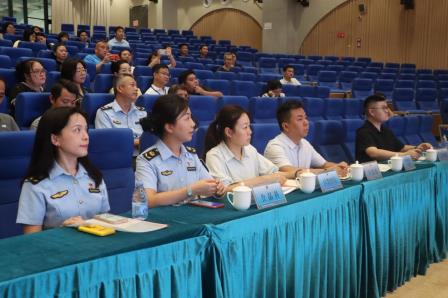 可视化标准化食堂食品安全管理体系中期推进会在罗湖外语小学顺利召开