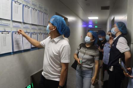 可视化标准化食堂食品安全管理体系中期推进会在罗湖外语小学顺利召开