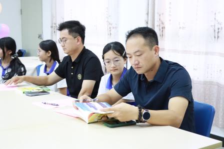 家校警共读，红色润童心——翠园文锦中学联合南湖派出所开展共读分享活动