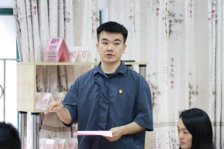 家校警共读，红色润童心——翠园文锦中学联合南湖派出所开展共读分享活动