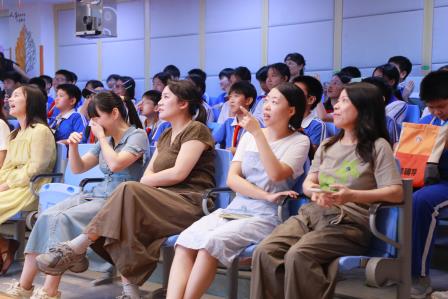 此程少年，前路星光——深圳市仙桐实验小学圆满举办期末散学典礼暨 2026 届六年级毕业典礼