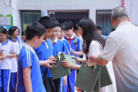 此程少年，前路星光——深圳市仙桐实验小学圆满举办期末散学典礼暨 2026 届六年级毕业典礼