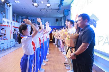 此程少年，前路星光——深圳市仙桐实验小学圆满举办期末散学典礼暨 2026 届六年级毕业典礼