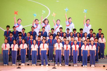拔节有声，成长有痕——深圳市翠竹外国语实验学校2026届毕业感恩会温情落幕