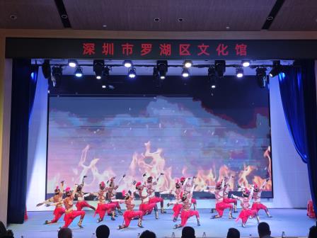 礼赞建党华诞，畅想家园共建——港中深附属礼文学校学子登台红色汇演，以少年舞姿献礼建党105周年