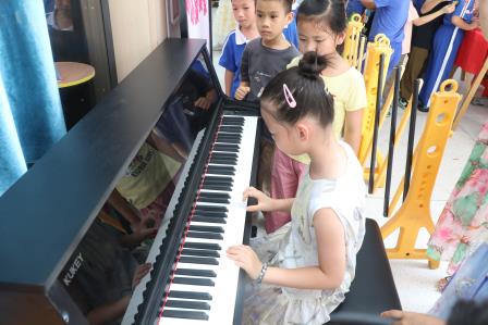 深圳市红桂小学开展一、二年级综合测评期末嘉年华活动
