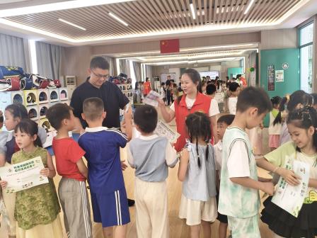 拓维课程融实践，夏日生活启童心——深圳市新秀小学一二年级学科融合游园活动精彩纷呈