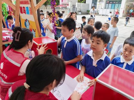 深圳市红桂小学开展一、二年级综合测评期末嘉年华活动