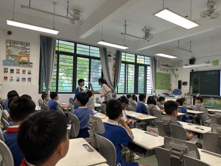 智启童心 趣探AI ——深圳市仙桐实验小学一二年级开展人工智能通识课堂