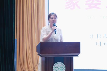 凝心聚力 共育花开 —— 翠园东晓创新学校举行 2025-2026 学年第二学期家委总结会暨优秀志愿者表彰活动