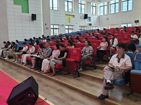 凝心聚力谋发展    幸福向西启新篇    ——深圳市向西小学召开2026年秋季新学期开学工作会议