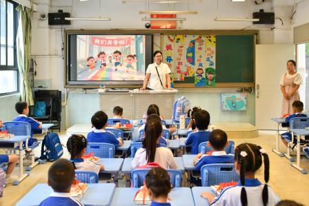 初见景贝，启航新程——深圳市景贝小学开展2026级新生培训暨新生家长会