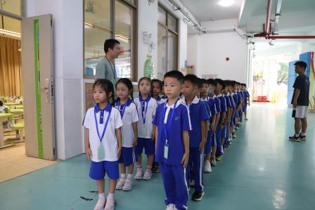 红岭小学·暖心课程｜萌娃启航新阶段，家校同心护成长