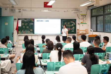 萌新砺训启新航 家校同心向未来——翠竹外国语实验学校开展一年级新生系列教育活动