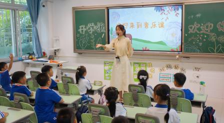 盛夏启新程 共育向未来 ——南湖小学2026级新生与家长培训圆满完成