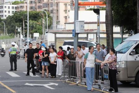 飞机起飞！梦想冲天！——2026深圳中考大望学校考点顺利开考