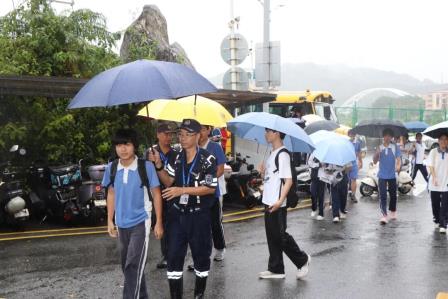 纸翼寄祝福，风雨护考路——2026年深圳中考、会考大望学校考点圆满收官