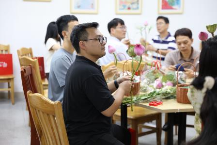 暖心谢师恩 芳华育桃李 ——罗湖小学开展教师节系列庆祝活动