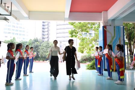 红岭小学·暖心课程｜温情祝福暖师心，家校共育向未来