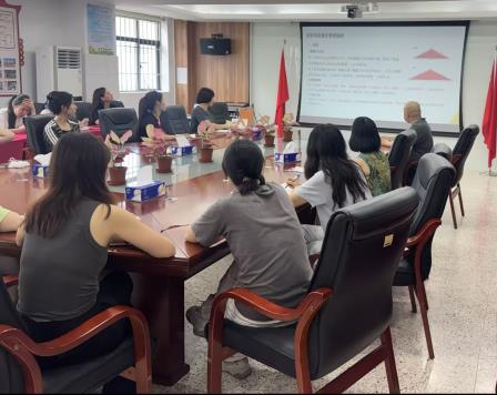 凝心聚力抓常规   笃行实干启新程 ——深圳市向西小学召开新学期班主任工作会议