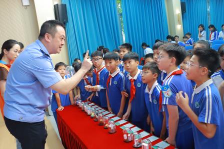 珍爱生命，远离毒品——禁毒宣讲团走进太白实验学校开展禁毒科普讲座