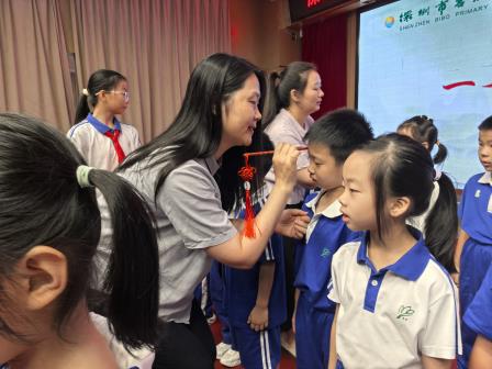 赓续长征精神 逐梦科创新程——碧波小学举行2026年秋季开学典礼
