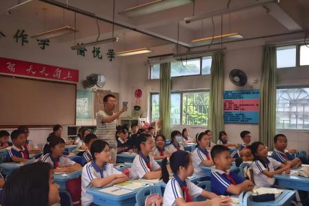 赓续长征精神 逐梦科创新程——碧波小学举行2026年秋季开学典礼