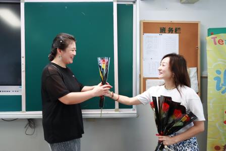 丹心润桃李，师恩暖芳华——翠园文锦中学开展第42个教师节“敬师恩”主题感恩教育系列活动