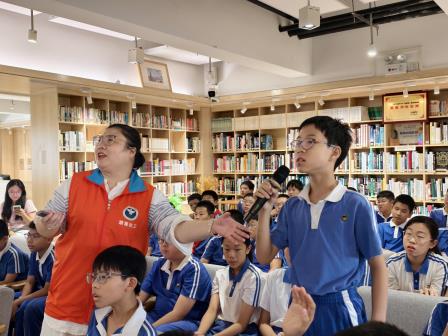 防范药物滥用 守护青春未来 ——深圳市翠北实验小学开展禁毒与安全用药专题讲座