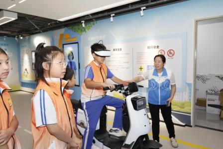 学法明心，以美润行 ——翠竹外国语实验学校“每周半天计划”走进罗湖青少年宫