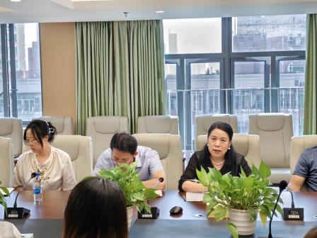 松风锚定成长坐标 泉韵擘画育人蓝图--深圳市松泉实验学校召开新教师跟岗培养工作会