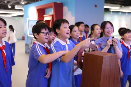 学法明心 以美润行 ——深圳市罗湖小学“每周半天计划”活动走进罗湖区青少年宫