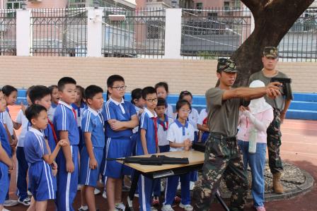 铭记九一八 强国少年行 ——深圳市笋岗小学开展国防教育进校园活动