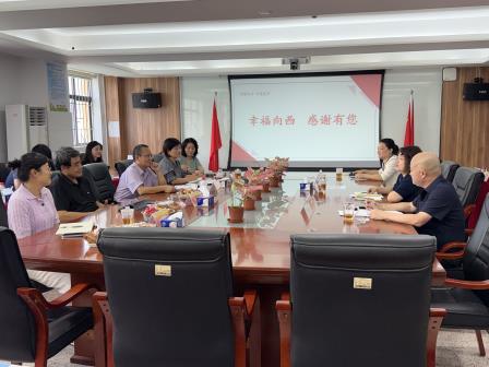 课堂新质融数智  视导助力促发展 ——罗湖区教科院“百人听千课”视导活动走进向西小学