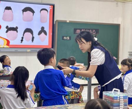 课堂新质融数智  视导助力促发展 ——罗湖区教科院“百人听千课”视导活动走进向西小学
