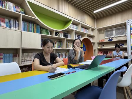 红岭小学·慧心课程｜学习新课标 共研新教材  ——红岭小学语文教研组开展专题教研活动