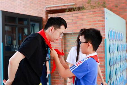 围棋国手辜梓豪彭立尧走进罗湖外语小学