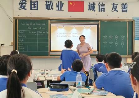 专家把脉课堂 视导赋能成长——仙湖实验学校迎接区教科院“百人听千课”视导活动