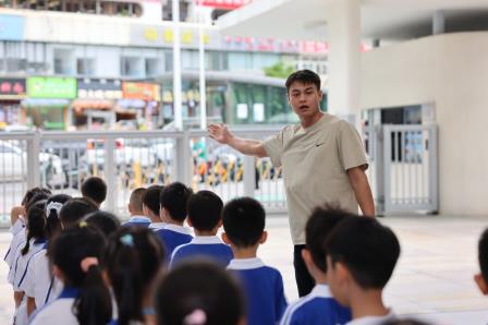 你好，一年级！深圳市翠北实验小学新生培训温暖启幕