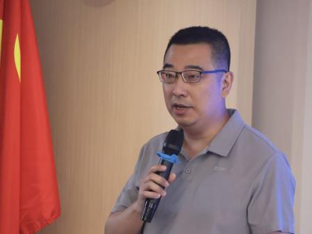AI赋能课堂启新篇深度阅读润心向未来 ——“AI与课堂教学深度融合暨主题式深度阅读论坛”在深圳市罗湖区东晓实验学校隆重举行