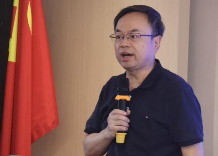 AI赋能课堂启新篇深度阅读润心向未来 ——“AI与课堂教学深度融合暨主题式深度阅读论坛”在深圳市罗湖区东晓实验学校隆重举行