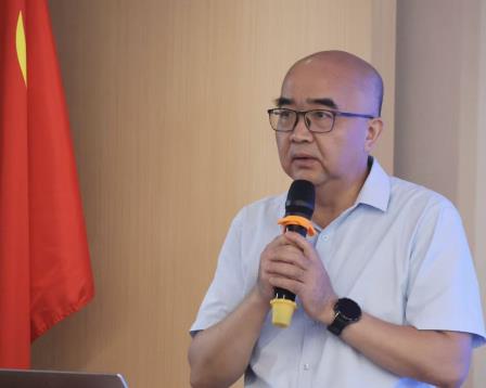 AI赋能课堂启新篇深度阅读润心向未来 ——“AI与课堂教学深度融合暨主题式深度阅读论坛”在深圳市罗湖区东晓实验学校隆重举行
