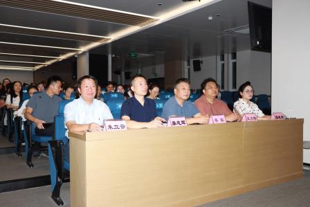 家校携手，共赴锦绣未来——翠园文锦中学2026级初一新生家长会圆满召开