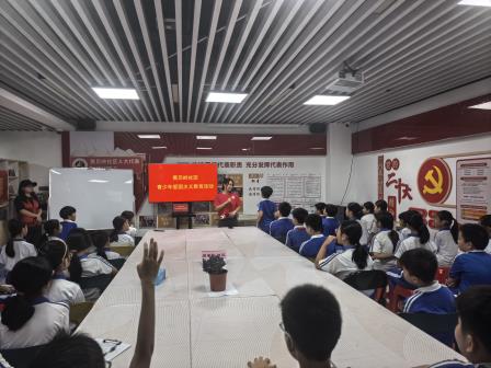 劳润童心 行走社区 ——靖轩小学五（4）班开展黄贝岭社区劳动教育实践活动
