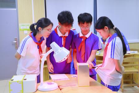全国仅23人！深圳市螺岭教育集团仙桐实验小学教师斩获国家级“追光名师”荣誉——以“做中学”课堂实践，点亮少年科学探究之光