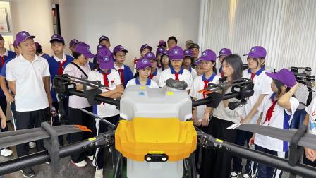 侨香实验学校开展2026年全民国防教育月 行走思政活动