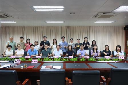 以师为炬，向光而行——翠园文锦中学举行2026-2027学年第一学期“青蓝工程”师徒结对仪式