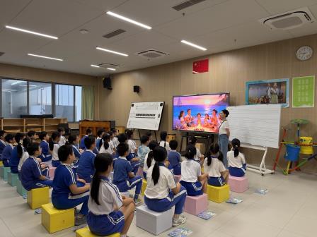  深耕数智融教，赋能育人实践 ——罗湖区“百人听千课”视导活动于翠竹外国语实验学校开展